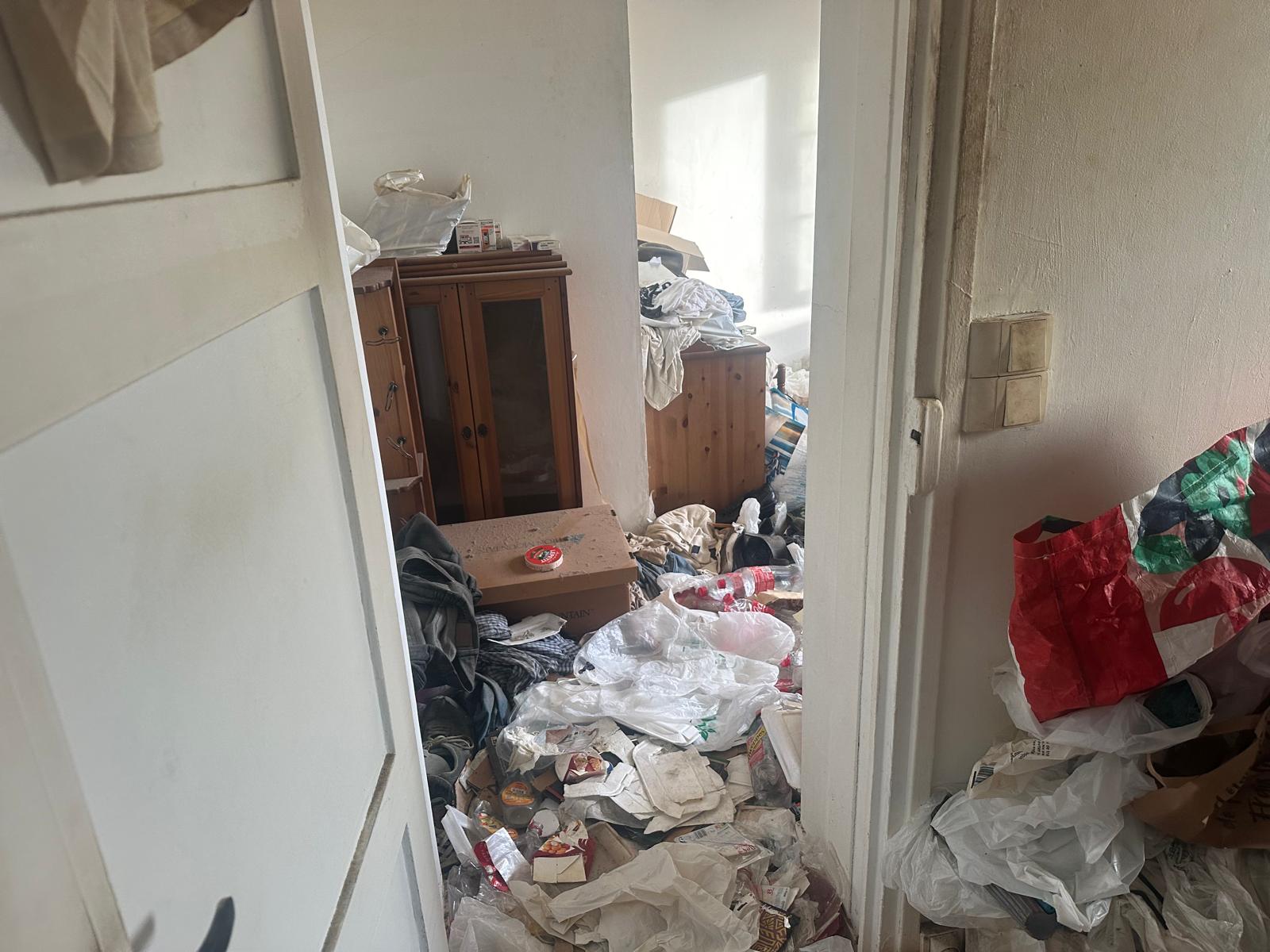 Les meilleurs outils et produits pour nettoyer un logement surchargé de déchets IMG 20241206 WA0003